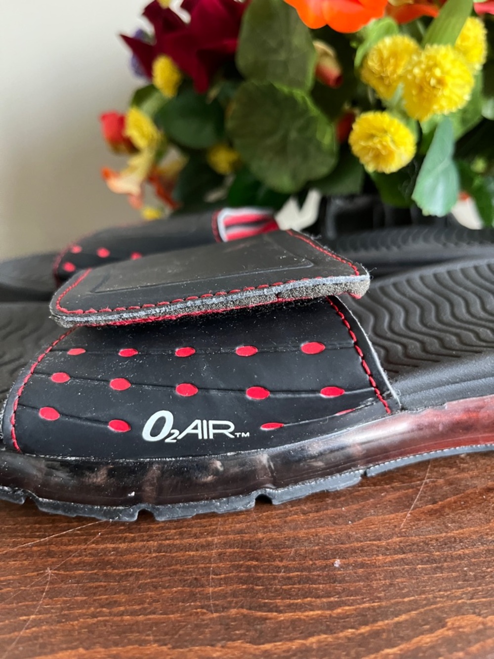 Men's Adjustable Black Slide Sandals with Red Accents - Picture 4 of 7